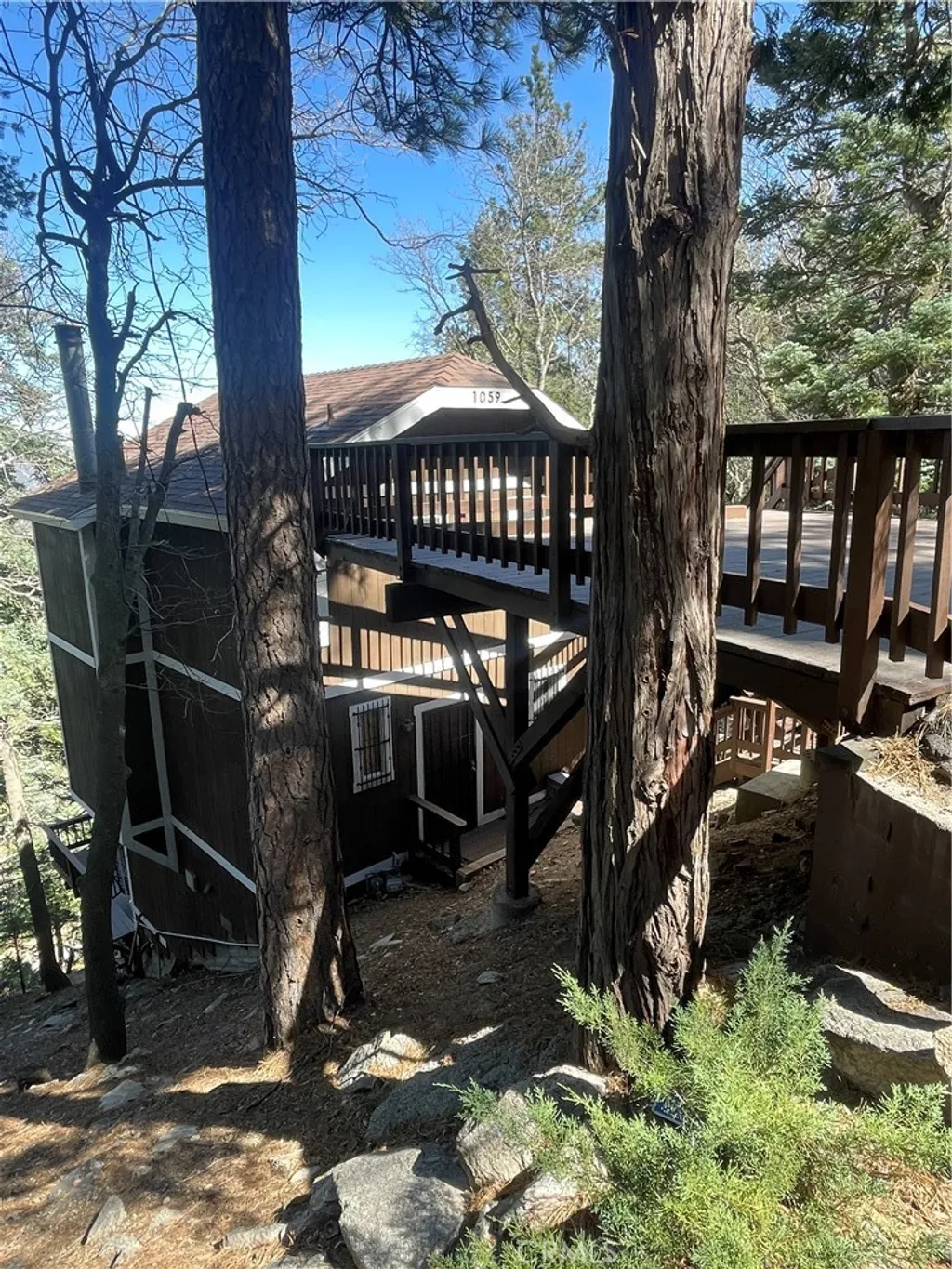 1059 Mercury Way, Crestline, CA 92325 photo 2
