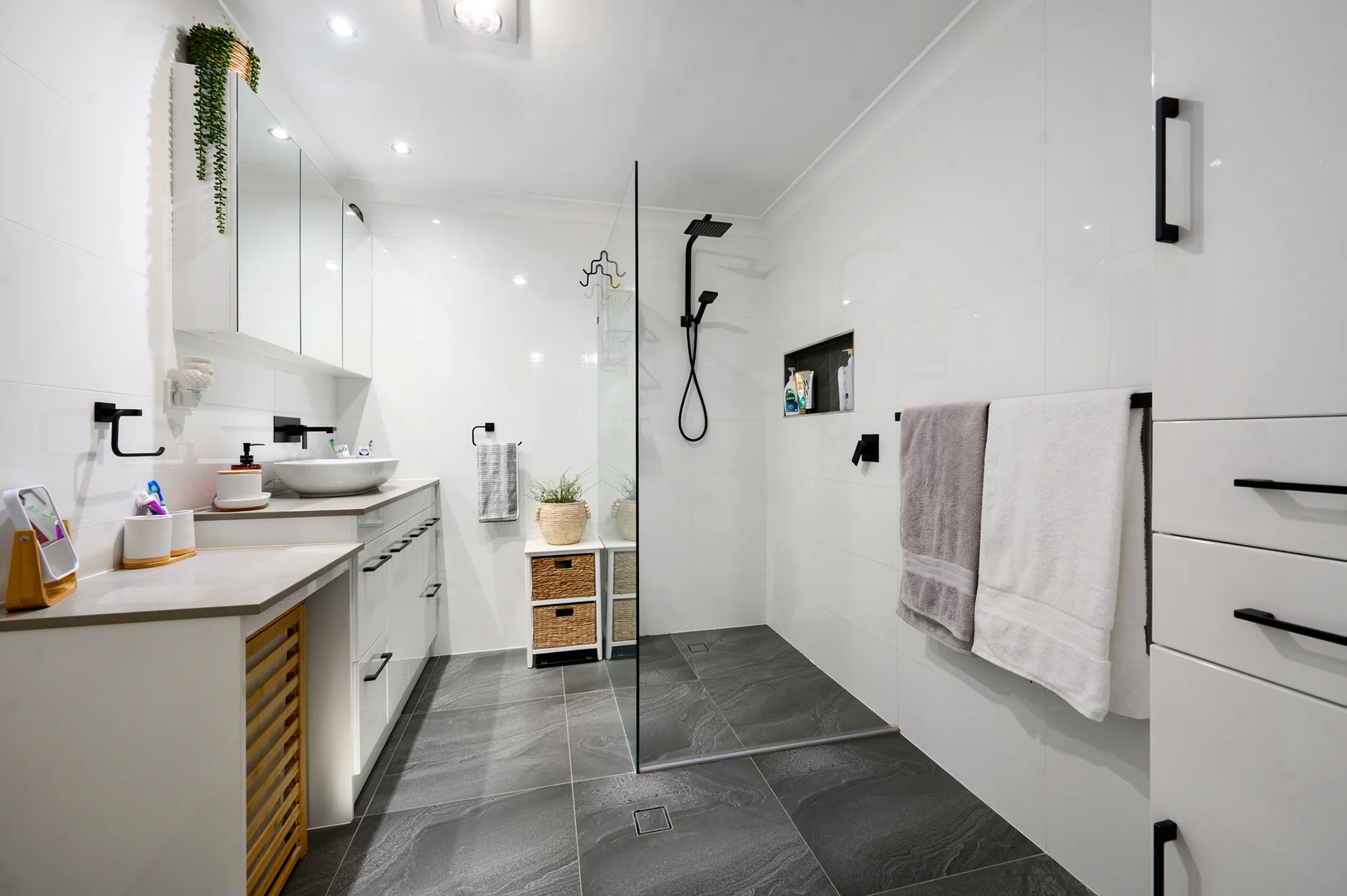 Additional image 10 of 1/11 Woodgate Place, Paradise Point QLD 4216
