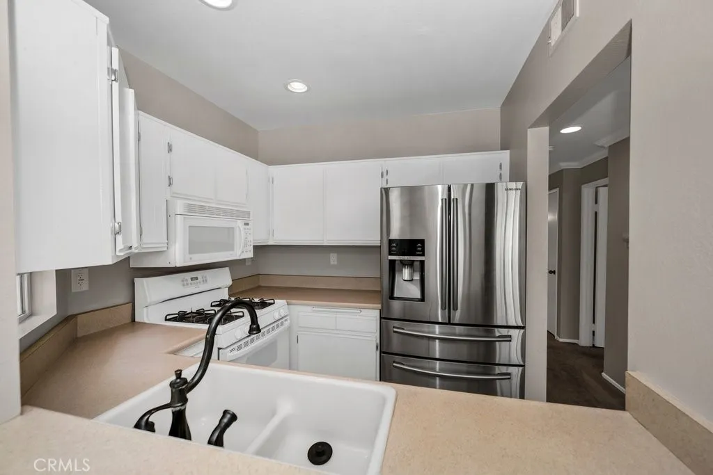 Additional image 37 of 23629 Del Monte Dr Unit 283, Valencia, CA 91355