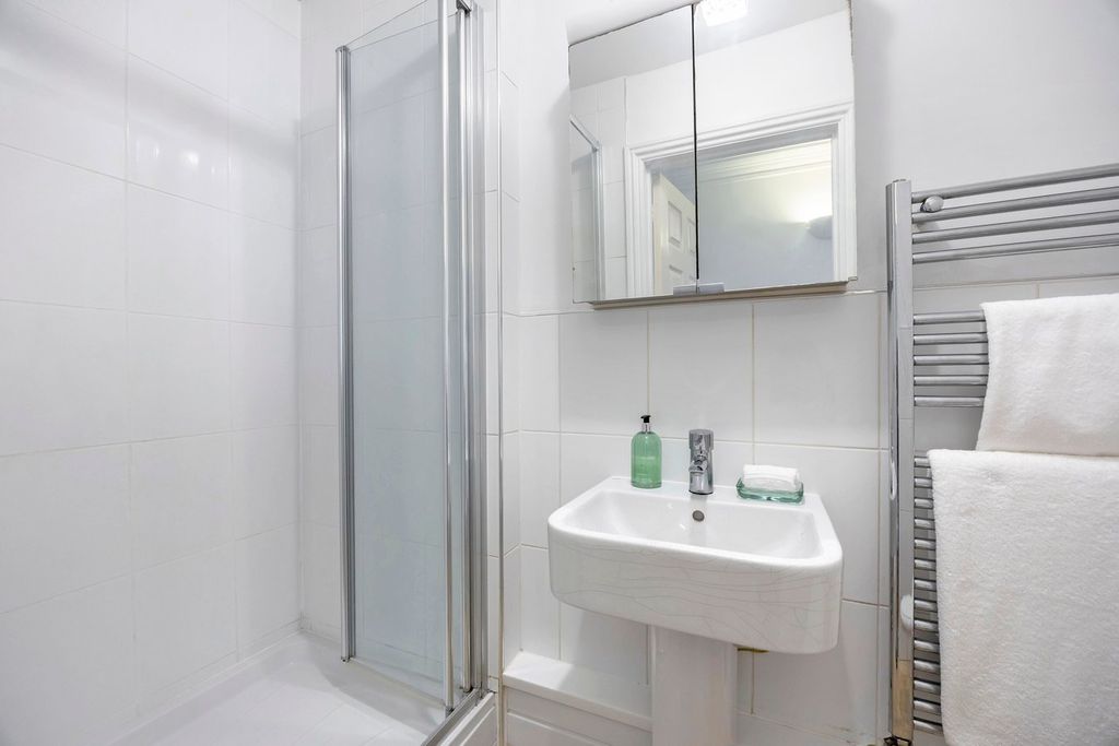 Additional image 6 of 1 bed flat to rentParabola Road, Cheltenham GL50