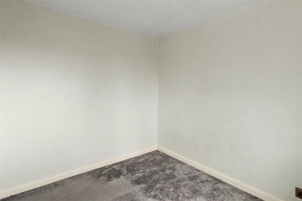 Additional image 11 of 3 bed semi-detached house to rentChesham Drive, Bramcote, Nottingham NG9