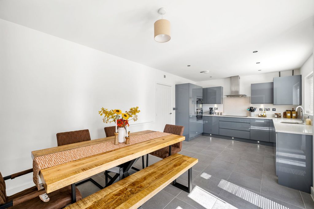Additional image 8 of 4 bed detached house to rentField Avenue, Saxilby LN1