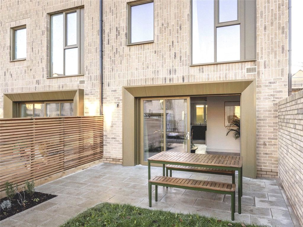 Additional image 12 of 3 bed terraced house to rentAyrton Avenue, Eddington, Cambridge CB3