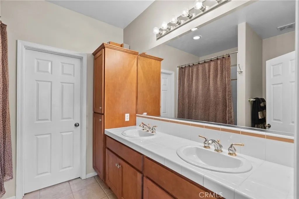 Additional image 63 of 24012 Brideport Lane Unit 12, Valencia, CA 91355