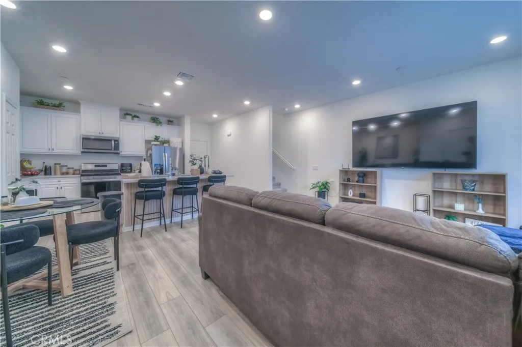 Additional image 8 of 3981 E Huntington St, Ontario, CA 91761