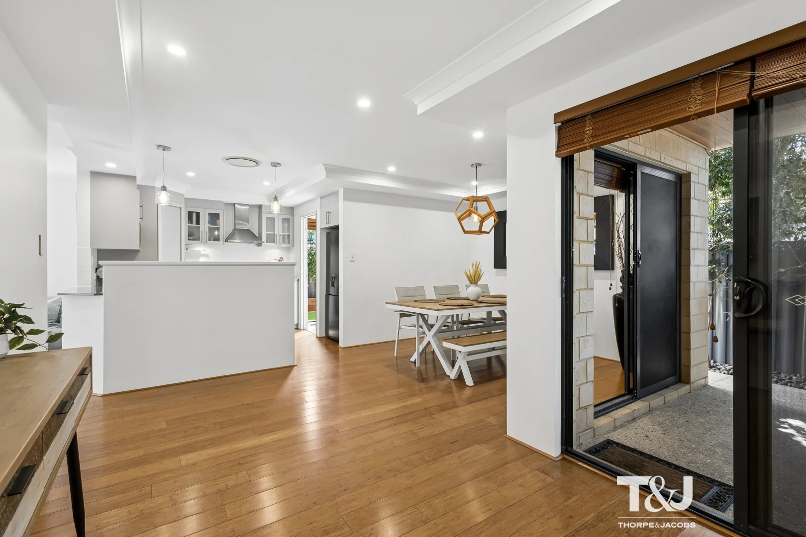 Additional image 11 of 243A Huntriss Road, Doubleview WA 6018