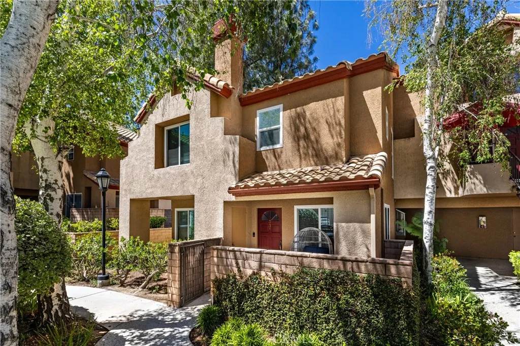 Additional image 2 of 22701 Copper Hill Dr Unit 33, Saugus, CA 91350