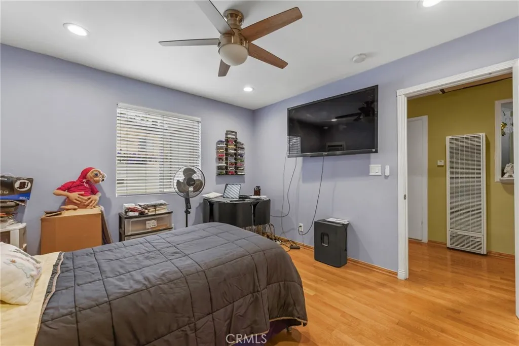 Additional image 50 of 3812 Middlebury St, Los Angeles, CA 90004
