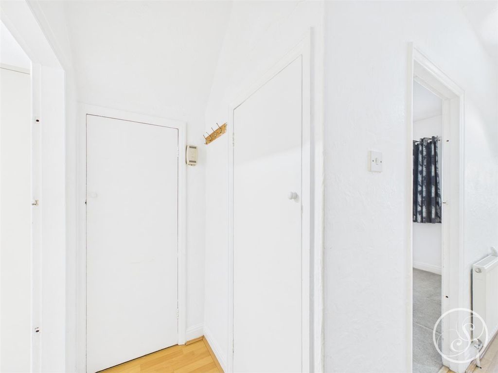 Additional image 20 of 2 bed flat to rentSandringham Drive, Leeds LS17