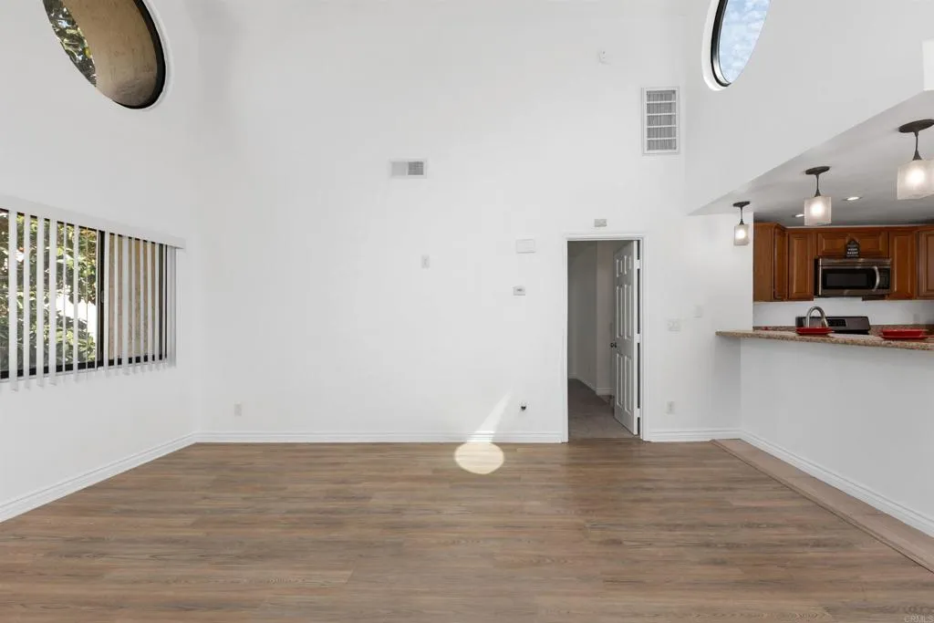 Additional image 30 of 333 Melrose Dr. Unit F, Vista, CA 92083