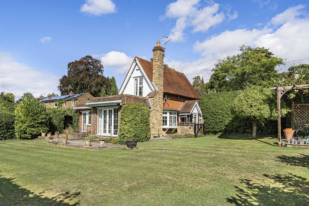 Additional image 28 of 2 bed detached house to rentDowns Lane, Leatherhead KT22