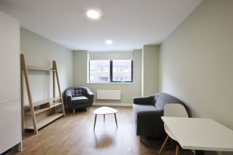 Holman House, 125A Queen Street S1