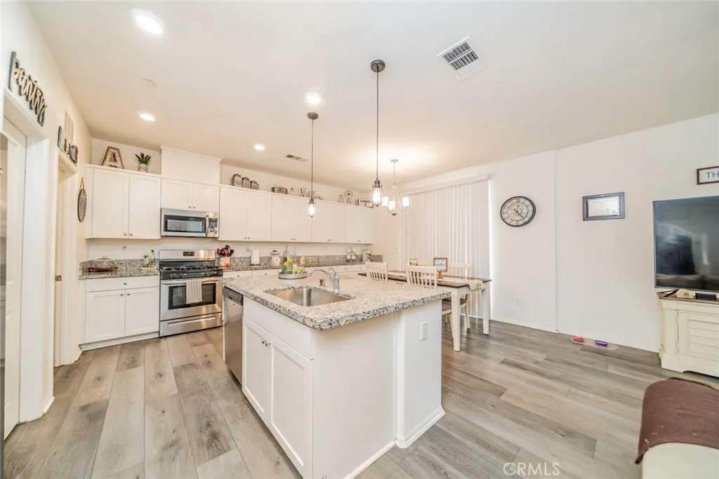 Additional image 8 of 2111 Lavender Lane, Colton, CA 92324