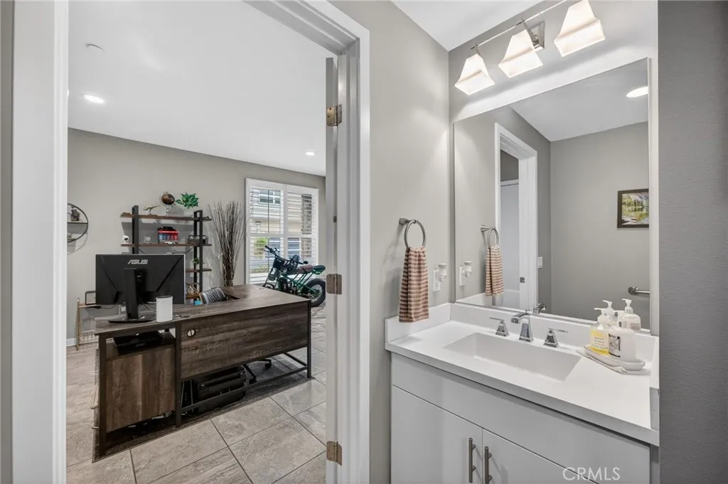 Additional image 13 of 821 Brickyard, Costa Mesa, CA 92627