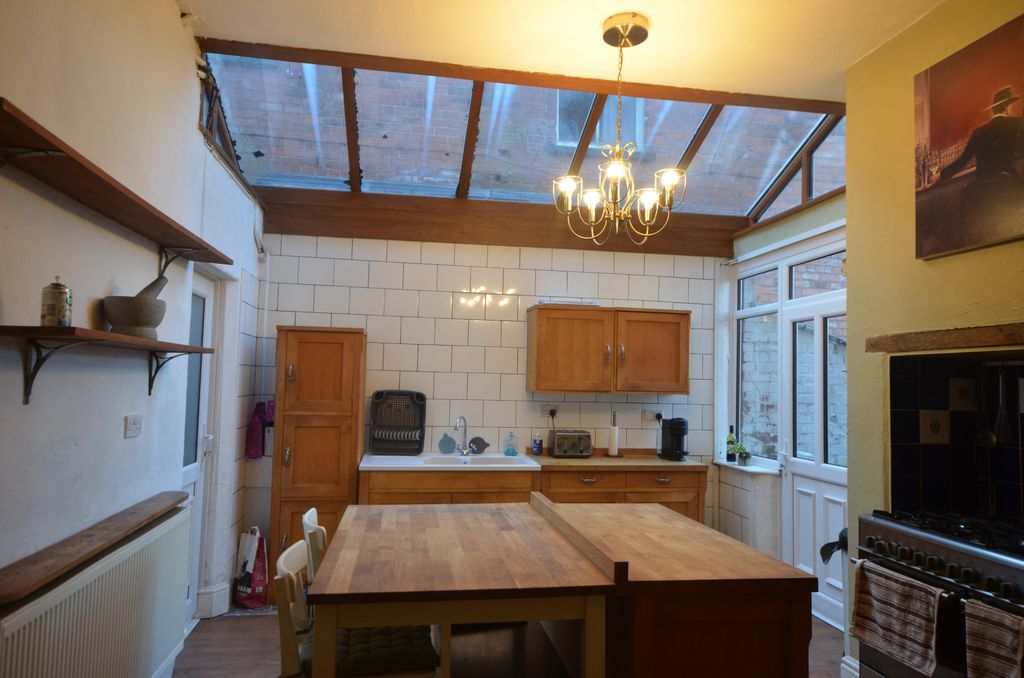 Additional image 5 of 4 bed town house to rentAbbey Road, Grimsby DN32