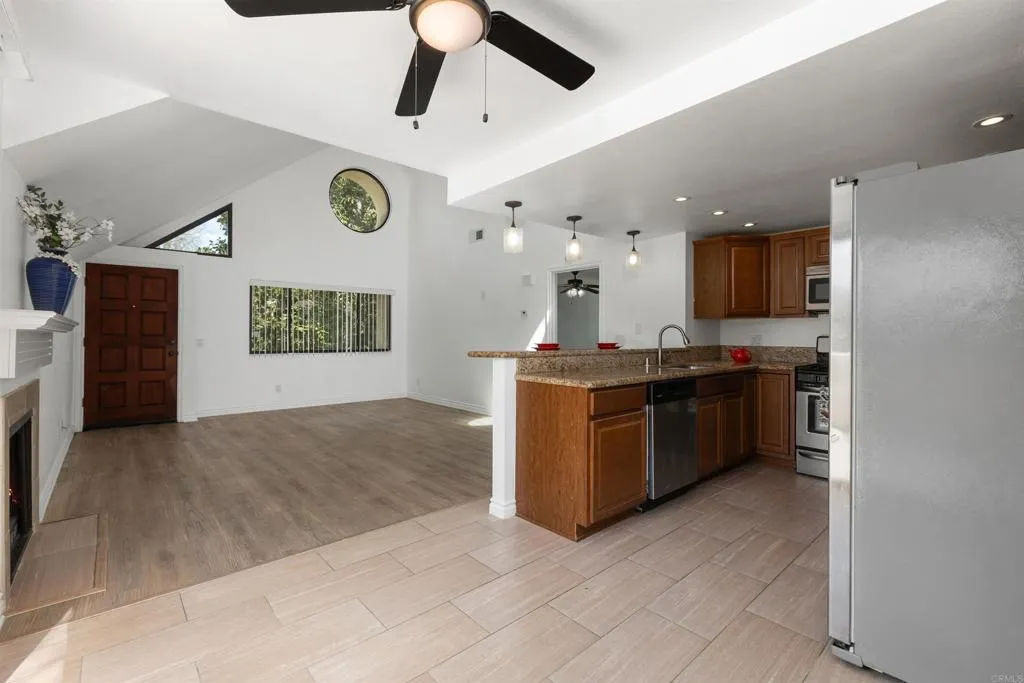 Additional image 35 of 333 Melrose Dr. Unit F, Vista, CA 92083