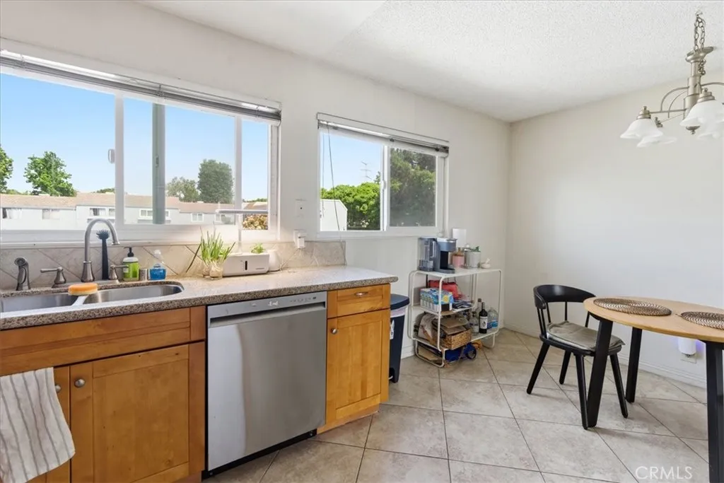 Additional image 37 of 44 Fallbrook, Irvine, CA 92604