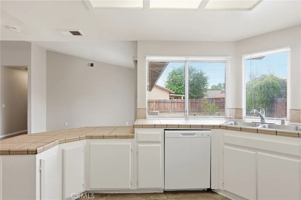 Additional image 10 of 43941 Maria Ct, Lancaster, CA 93535