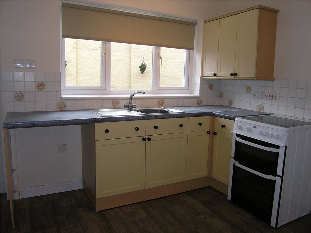 Additional image 3 of 2 bed flat to rentFriarn Street, Bridgwater, Somerset TA6