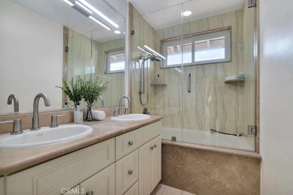 Additional image 32 of 23942 Califa St, Woodland Hills, CA 91367