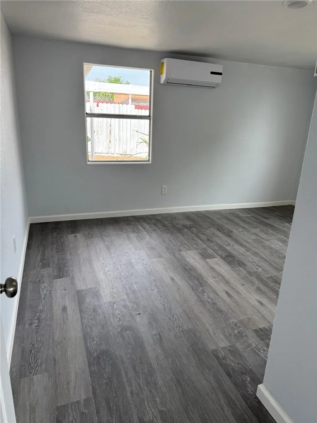 Additional image 10 of 119 Rose Ave, Taft, CA 93268