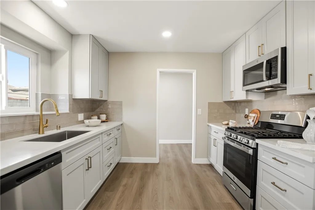 Additional image 11 of 934 S Donna Beth Avenue, West Covina, CA 91791
