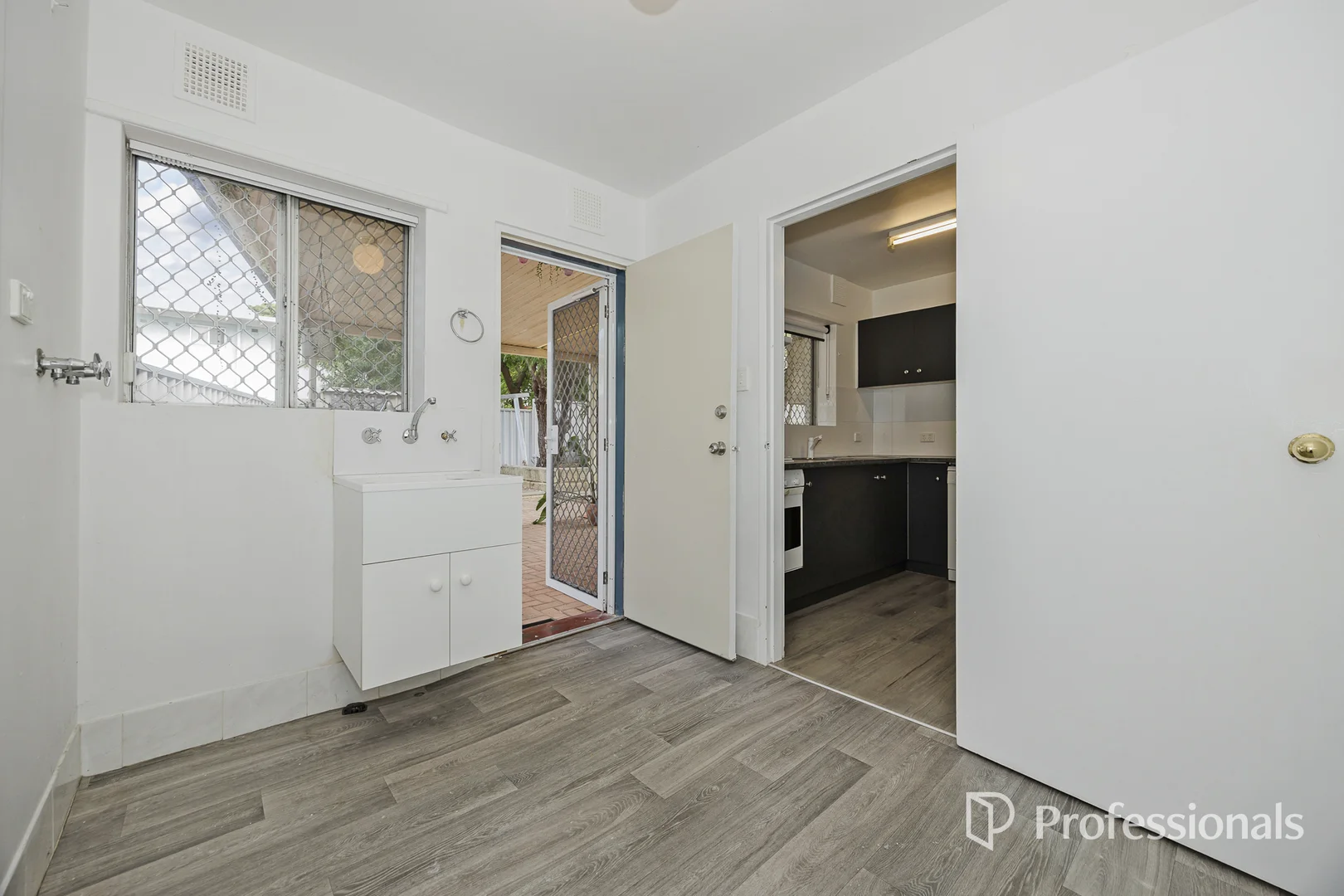 Additional image 9 of 24E Casserley Avenue, Girrawheen WA 6064
