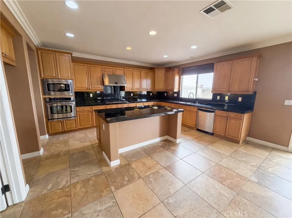 Additional image 102 of 23 Plaza Modena, Lake Elsinore, CA 92532