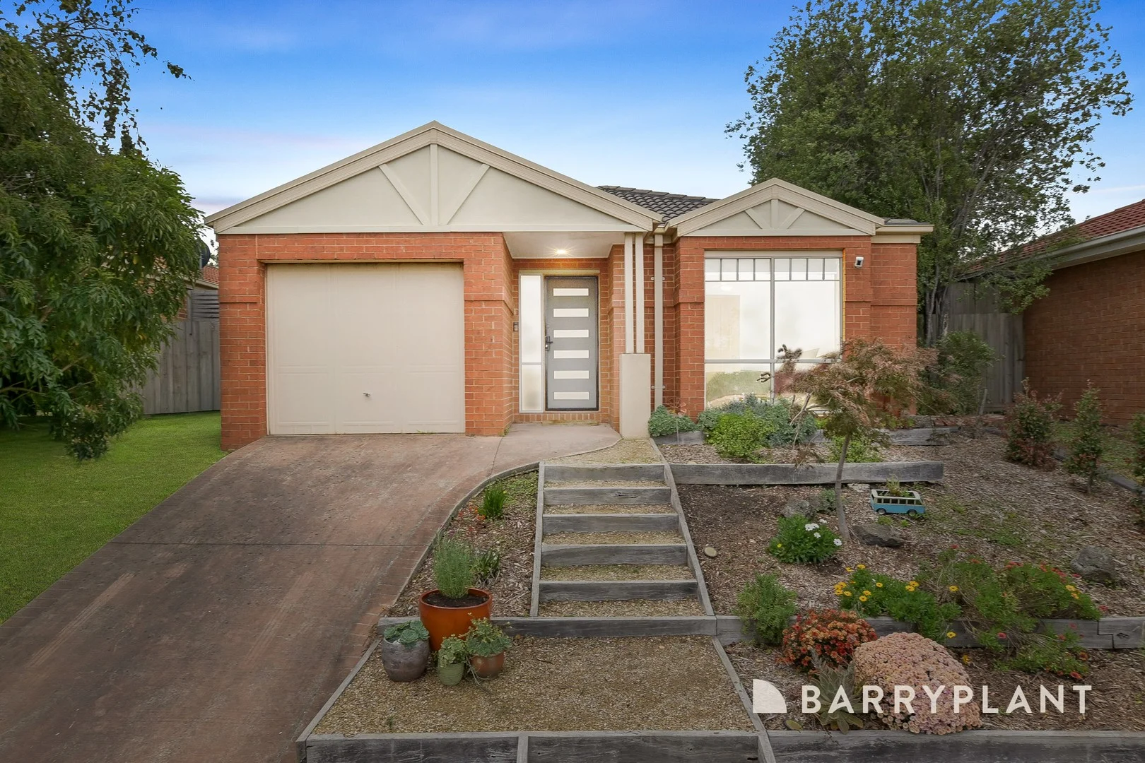 12 Kimbarra Drive, Berwick VIC 3806