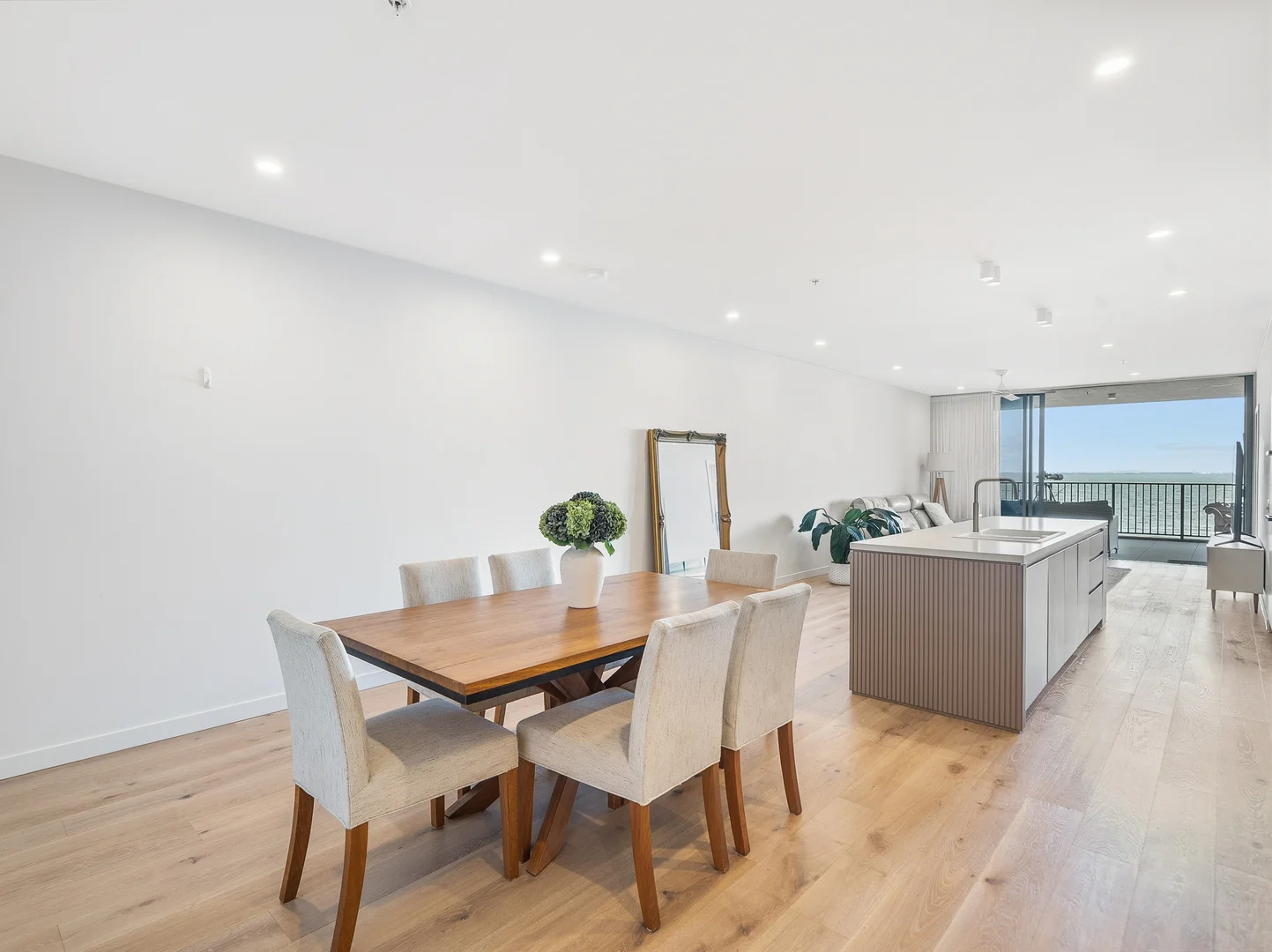 Additional image 5 of 303/16 Woodcliffe Crescent, Woody Point QLD 4019