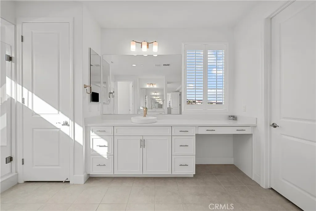 Additional image 72 of 8327 N Mariposa Court, Canoga Park, CA 91304