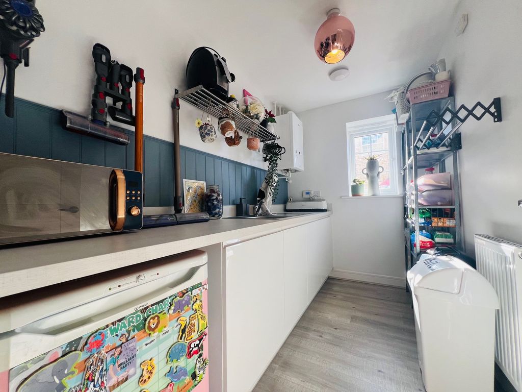 Additional image 27 of 5 bed property to rentSissons Close, Barnack, Stamford PE9