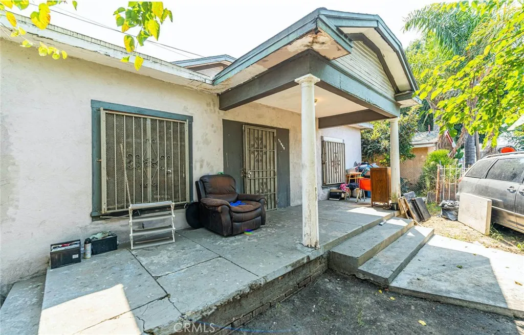 Additional image 4 of 11422 Willowbrook Ave, Los Angeles, CA 90059