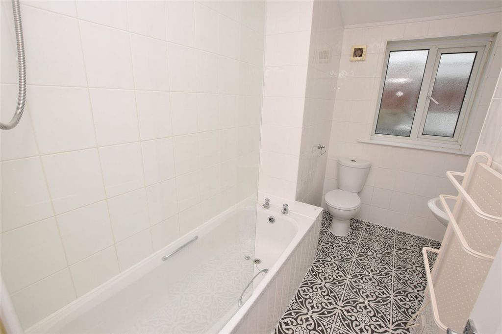 Additional image 6 of 2 bed flat to rentBelle Vue, Bude, Cornwall EX23
