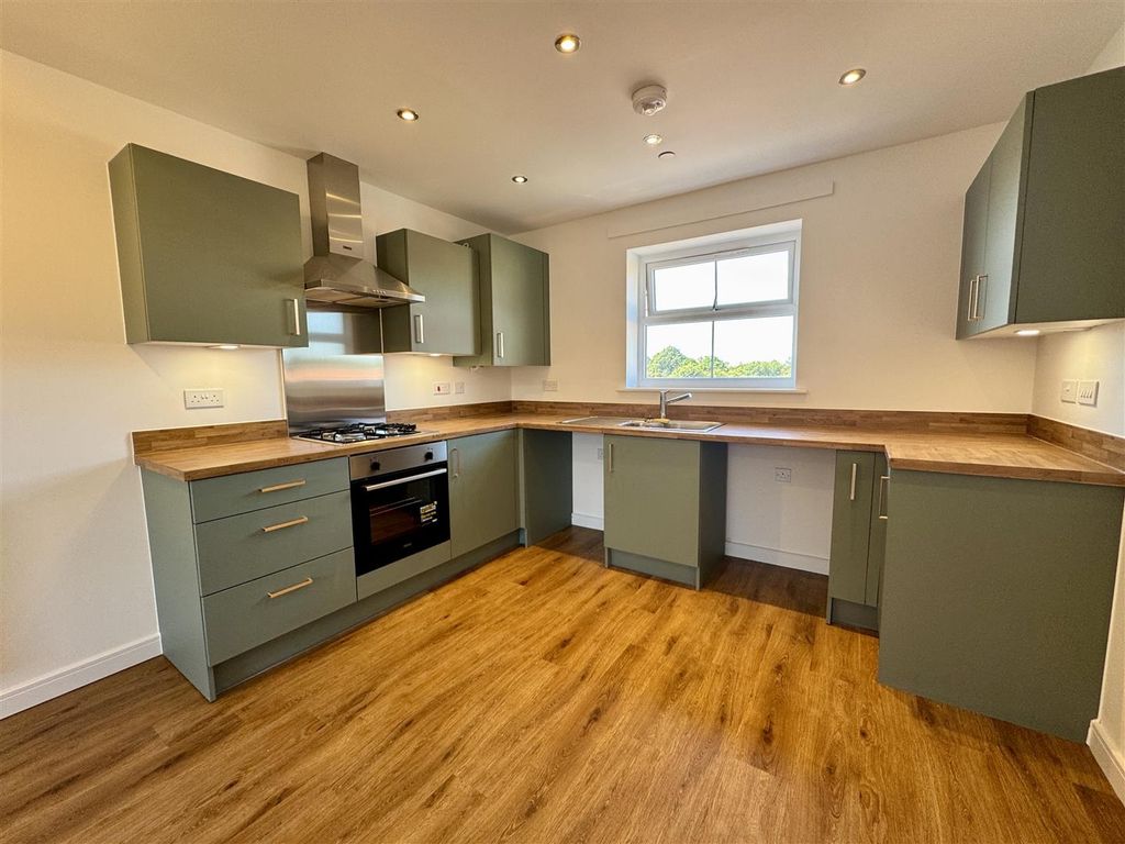 Additional image 2 of 1 bed flat to rentMaes Y Twr, Portskewett, Caldicot NP26