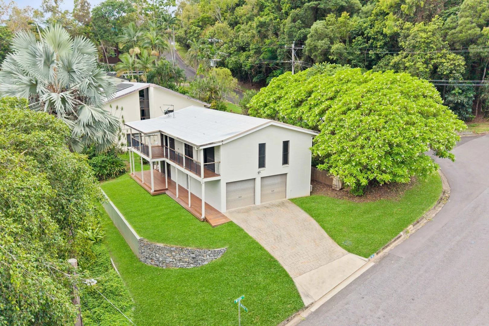 32 Jarda Street, Smithfield QLD 4878 photo 2