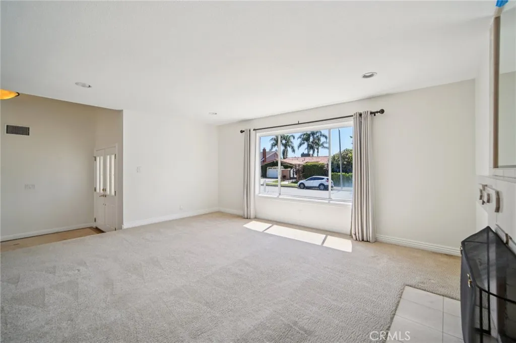Additional image 9 of 1070 Visalia Dr, Costa Mesa, CA 92626
