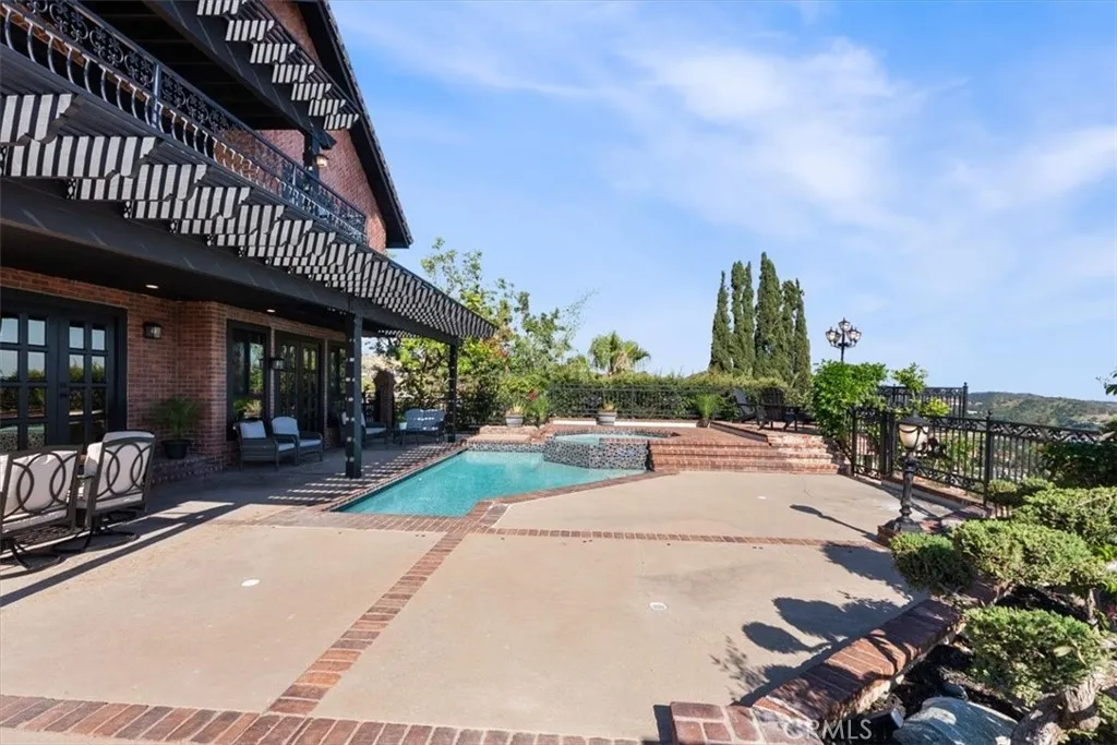 Additional image 15 of 834 Moorside Drive, Glendale, CA 91207