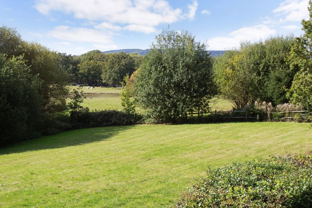 Additional image 2 of 5 bed detached house to rentRusper Road, Newdigate, Dorking RH5