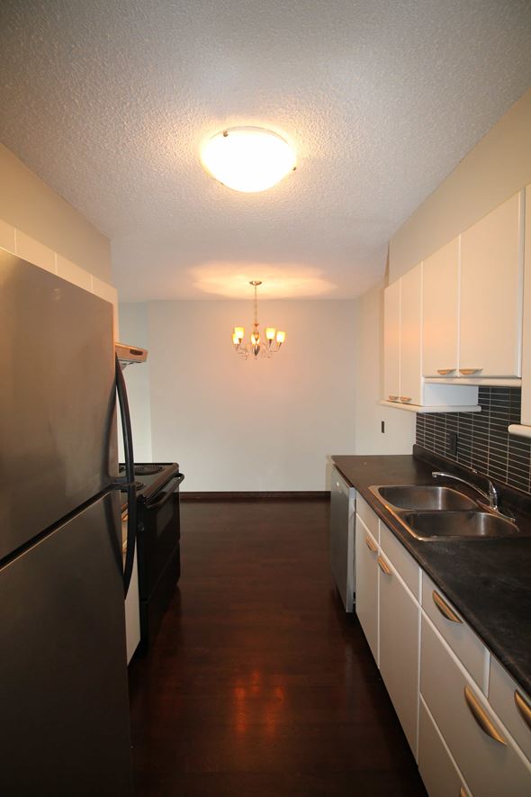 #405, 12841 65 Street Northwest, Edmonton, AB, T5P 2K6