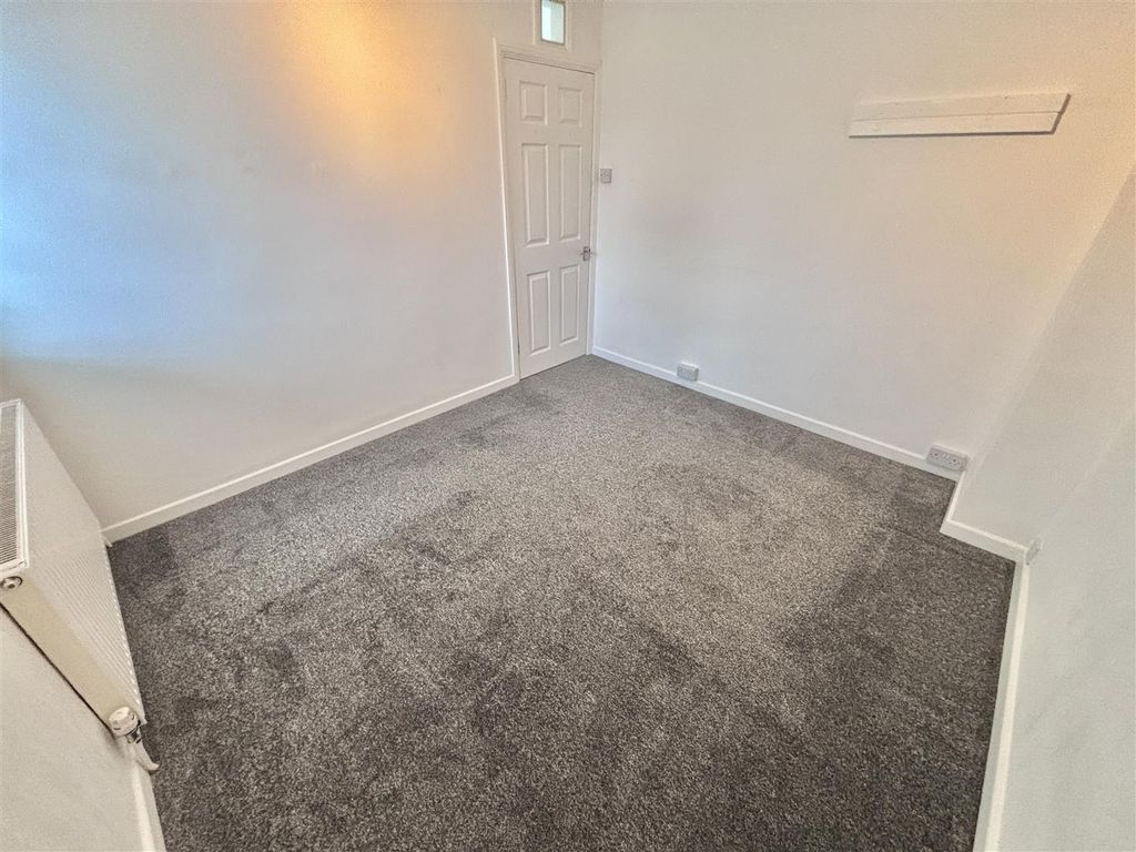 Additional image 12 of 3 bed end terrace house to rentDobell Road, St. Austell PL25