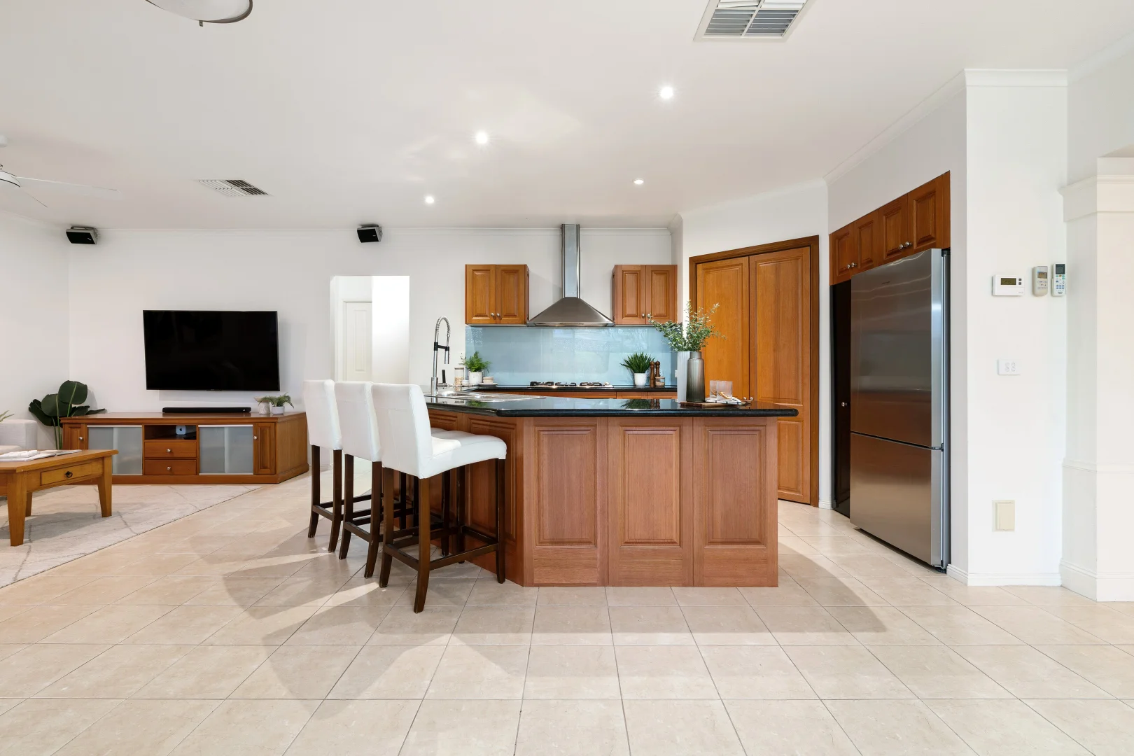 Additional image 9 of 2 Eve Close, Skye VIC 3977