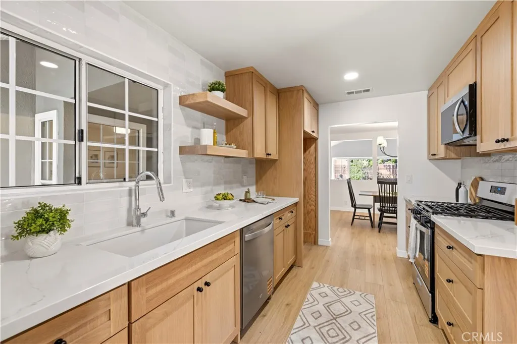 Additional image 8 of 8923 Etiwanda Ave, Northridge, CA 91325