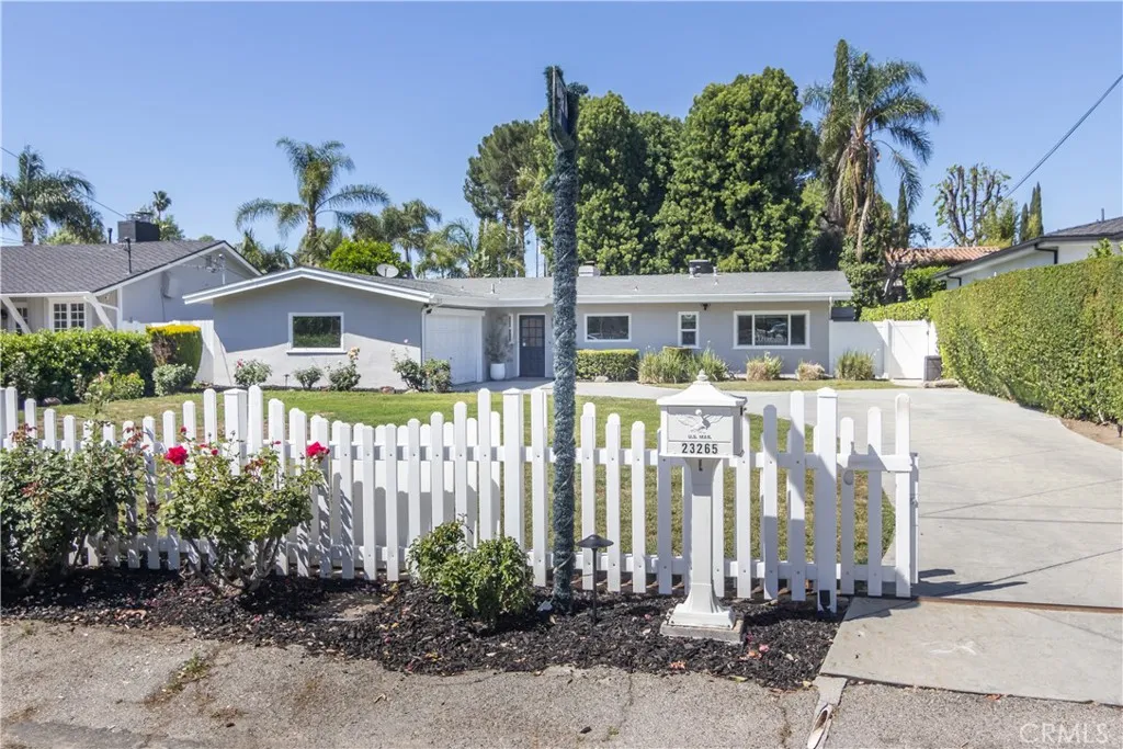Additional image 4 of 23265 Sylvan St, Woodland Hills, CA 91367