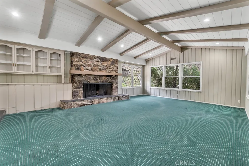 Additional image 4 of 4809 Queen Victoria Road, Woodland Hills, CA 91364