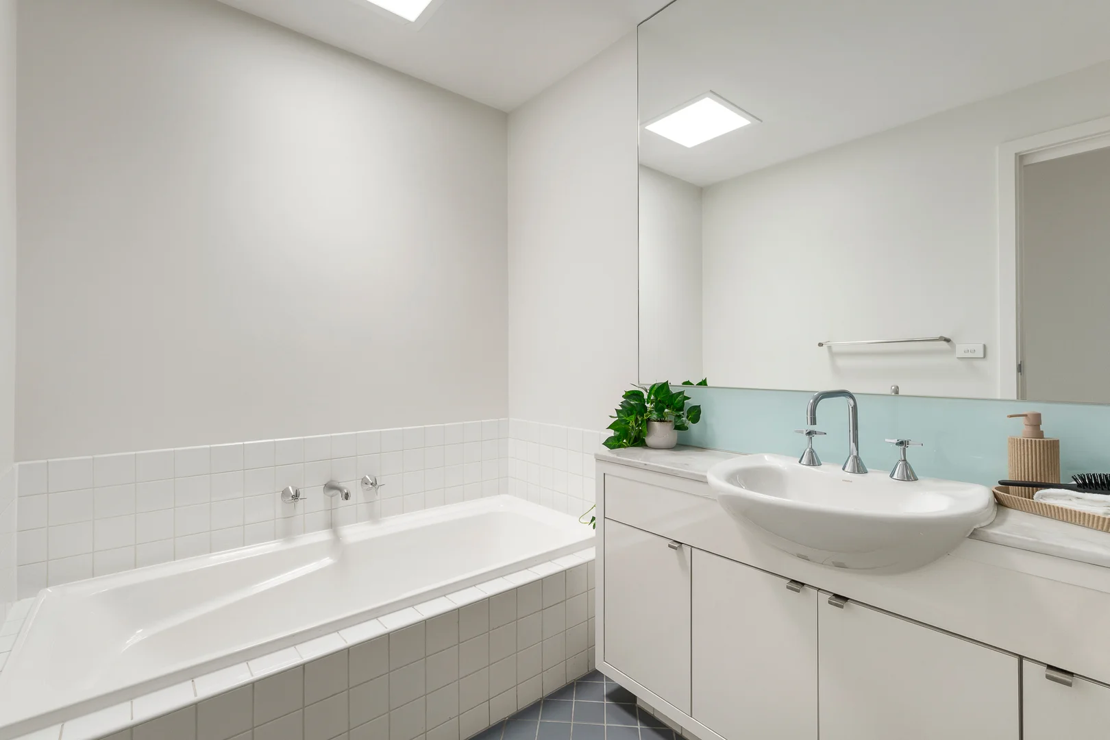 Additional image 12 of 128 Beach Street, Port Melbourne VIC 3207