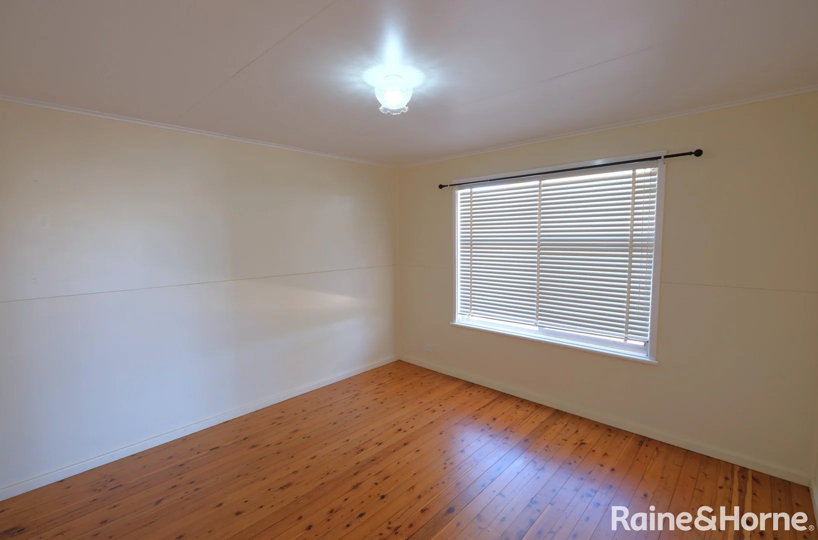 Additional image 5 of 86 Toms Drive, Inverell NSW 2360
