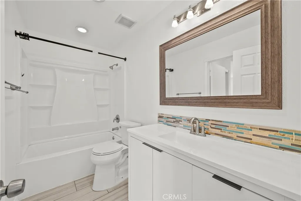 Additional image 72 of 22117 Burbank Blvd Unit 5, Woodland Hills, CA 91367