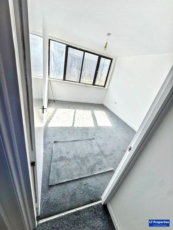 1 bed flat to rentSummerview Court, Mill Street, Luton LU1 photo 3