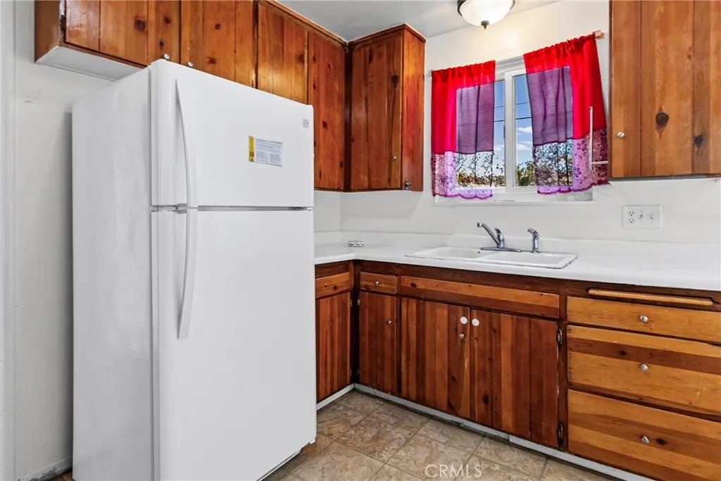 Additional image 6 of 1205 E Oak Avenue, Lompoc, CA 93436